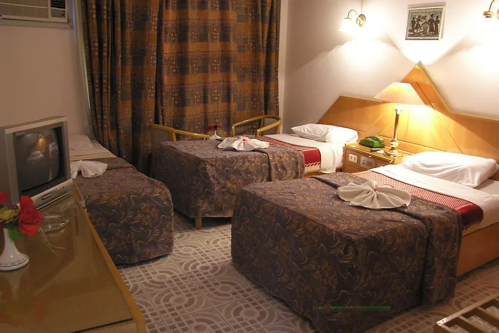 Karnak Hotel Luxor 3*,